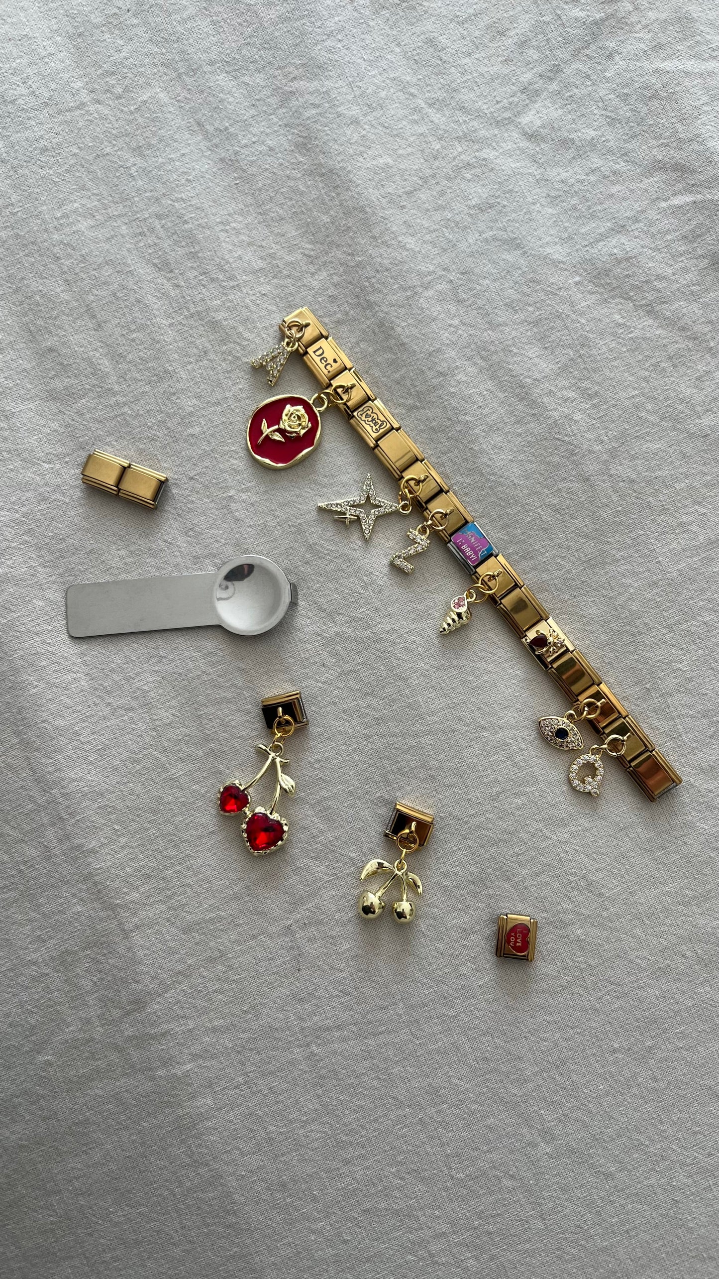 Dein persönliches Charm-Armband – sammle deine schönsten Erinnerungen.