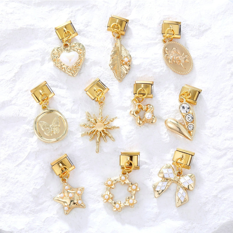 Goldene Love Charms – Eleganz trifft Zärtlichkeit