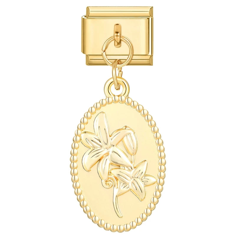 Goldene Love Charms – Eleganz trifft Zärtlichkeit