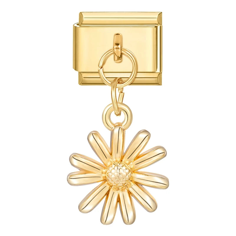 Goldene Love Charms – Eleganz trifft Zärtlichkeit
