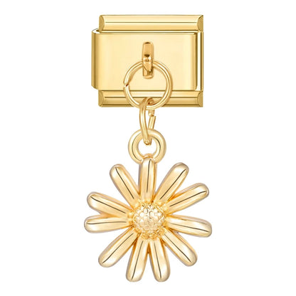 Goldene Love Charms – Eleganz trifft Zärtlichkeit