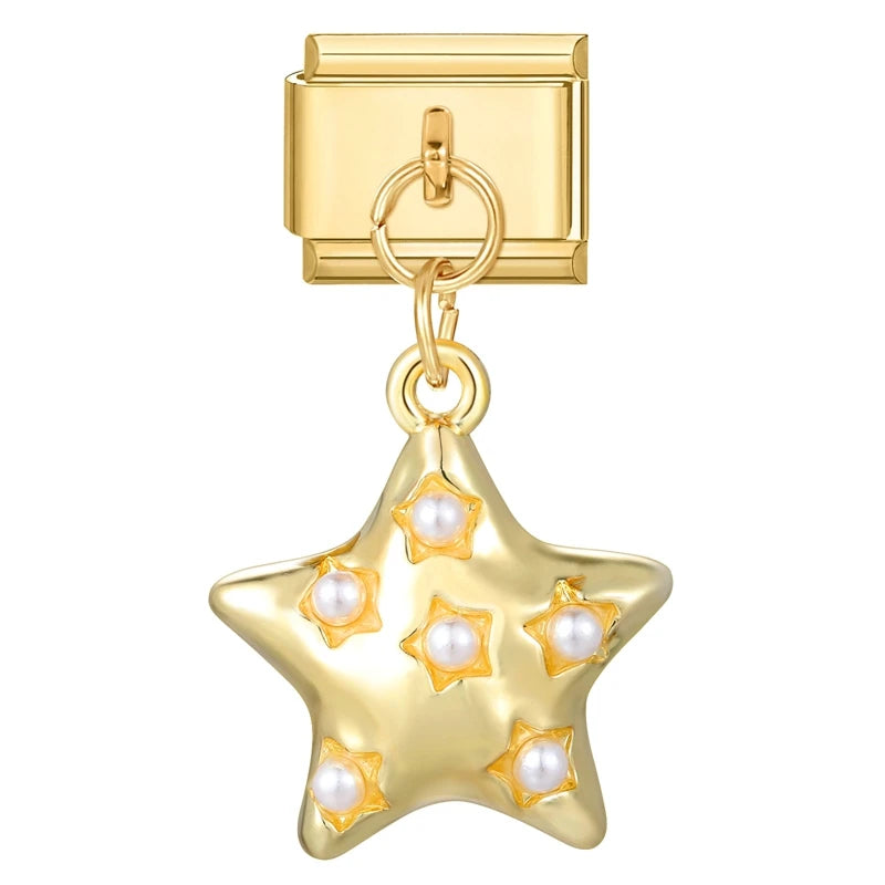 Goldene Love Charms – Eleganz trifft Zärtlichkeit