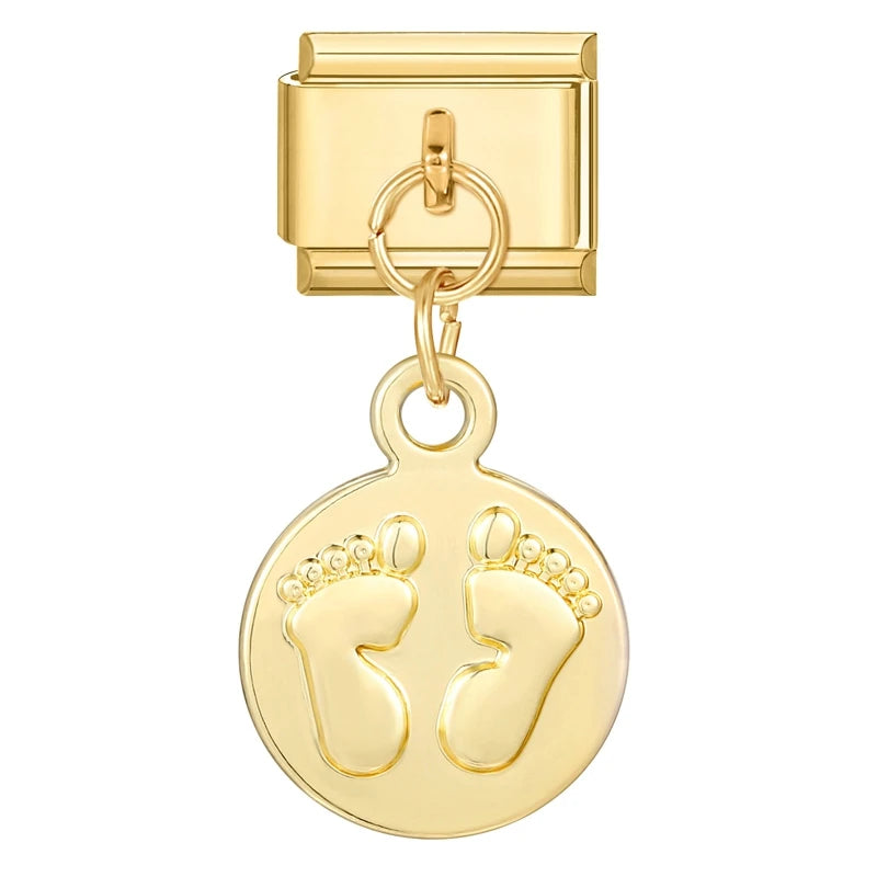 Goldene Love Charms – Eleganz trifft Zärtlichkeit