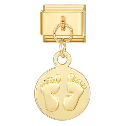 Goldene Love Charms – Eleganz trifft Zärtlichkeit