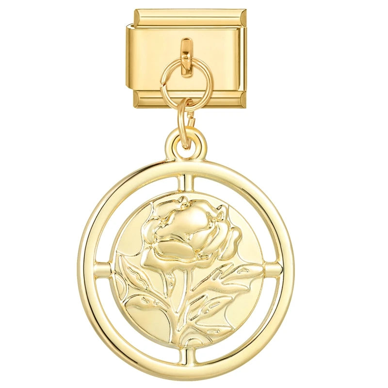 Goldene Love Charms – Eleganz trifft Zärtlichkeit