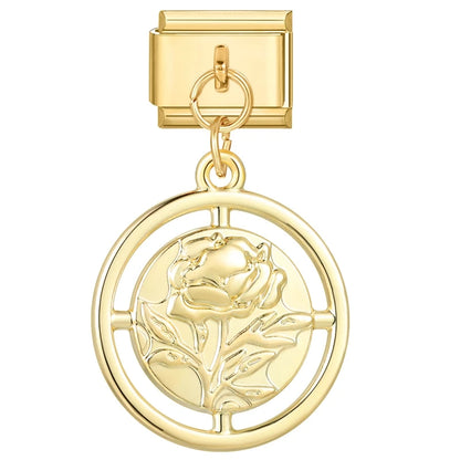 Goldene Love Charms – Eleganz trifft Zärtlichkeit