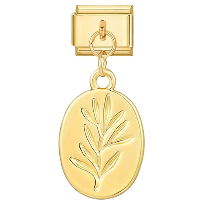 Goldene Love Charms – Eleganz trifft Zärtlichkeit