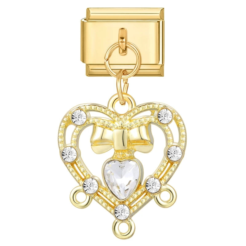 Goldene Love Charms – Eleganz trifft Zärtlichkeit
