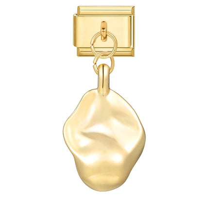 Goldene Love Charms – Eleganz trifft Zärtlichkeit