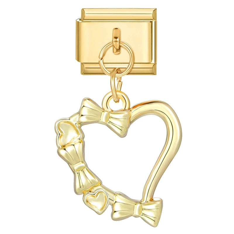 Goldene Love Charms – Eleganz trifft Zärtlichkeit